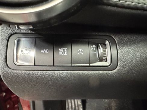 New 2026 Chevrolet Equinox LT AWD/4WD image 17