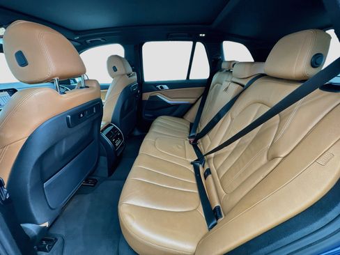 Used 2022 BMW X5 sDrive40i w/ M Sport Package RWD image 16