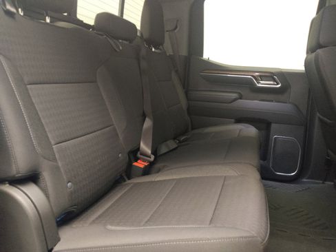 Used 2022 Chevrolet Silverado 1500 LT AWD/4WD image 19