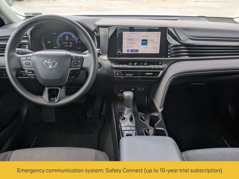 Used 2025 Toyota Camry LE FWD image 26