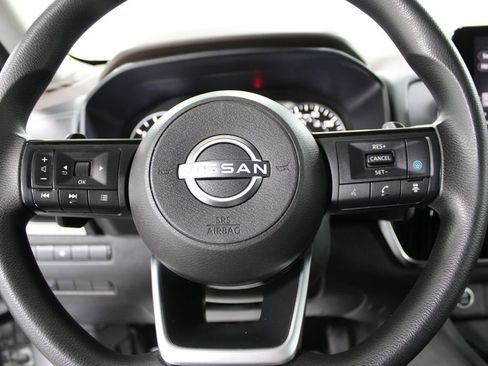 Used 2022 Nissan Rogue SV image 30