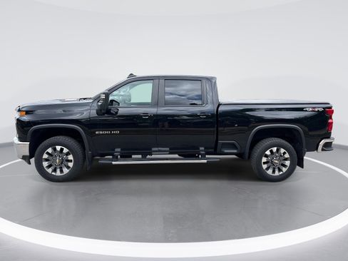 Used 2021 Chevrolet Silverado 2500 LT w/ Convenience Package AWD/4WD image 5