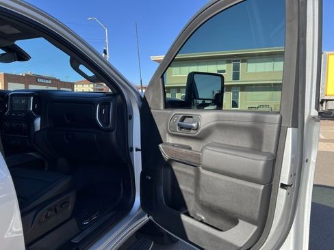 Used 2022 Chevrolet Silverado 2500 LTZ w/ LTZ Plus Package image 37