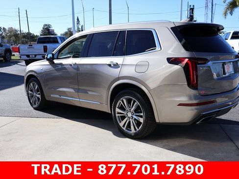 Used 2023 Cadillac XT6 Premium Luxury image 5