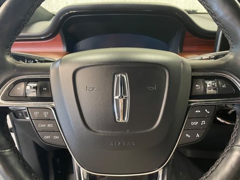 Used 2023 Lincoln Nautilus Reserve AWD/4WD image 15
