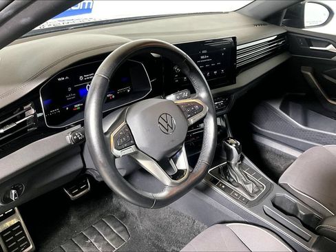 Used 2025 Volkswagen Jetta Sport FWD image 10