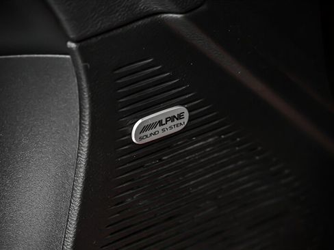 Used 2019 Dodge Challenger R/T Scat Pack RWD image 16