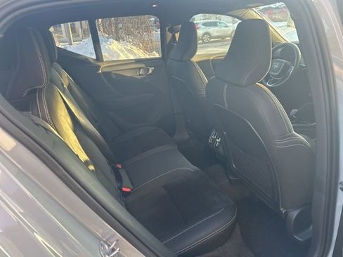 Used 2025 Volvo XC40 B5 Plus AWD/4WD image 14
