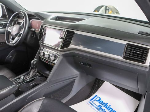 Used 2023 Volkswagen Atlas Cross Sport SEL Premium R-Line image 28