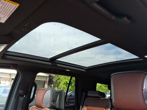 Certified 2023 GMC Yukon Denali Ultimate AWD/4WD image 27