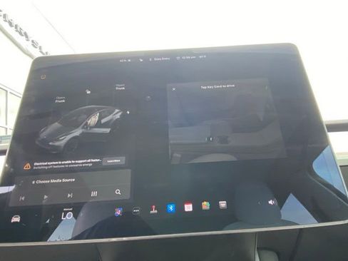 Used 2021 Tesla Model Y Long Range image 18