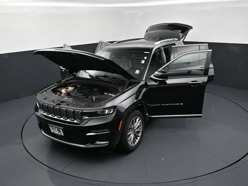 Used 2023 Jeep Grand Cherokee Summit AWD/4WD image 26