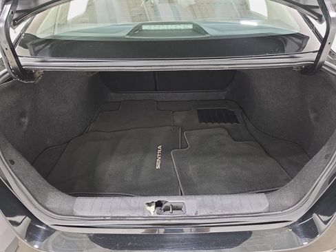 Used 2024 Nissan Sentra SV image 34