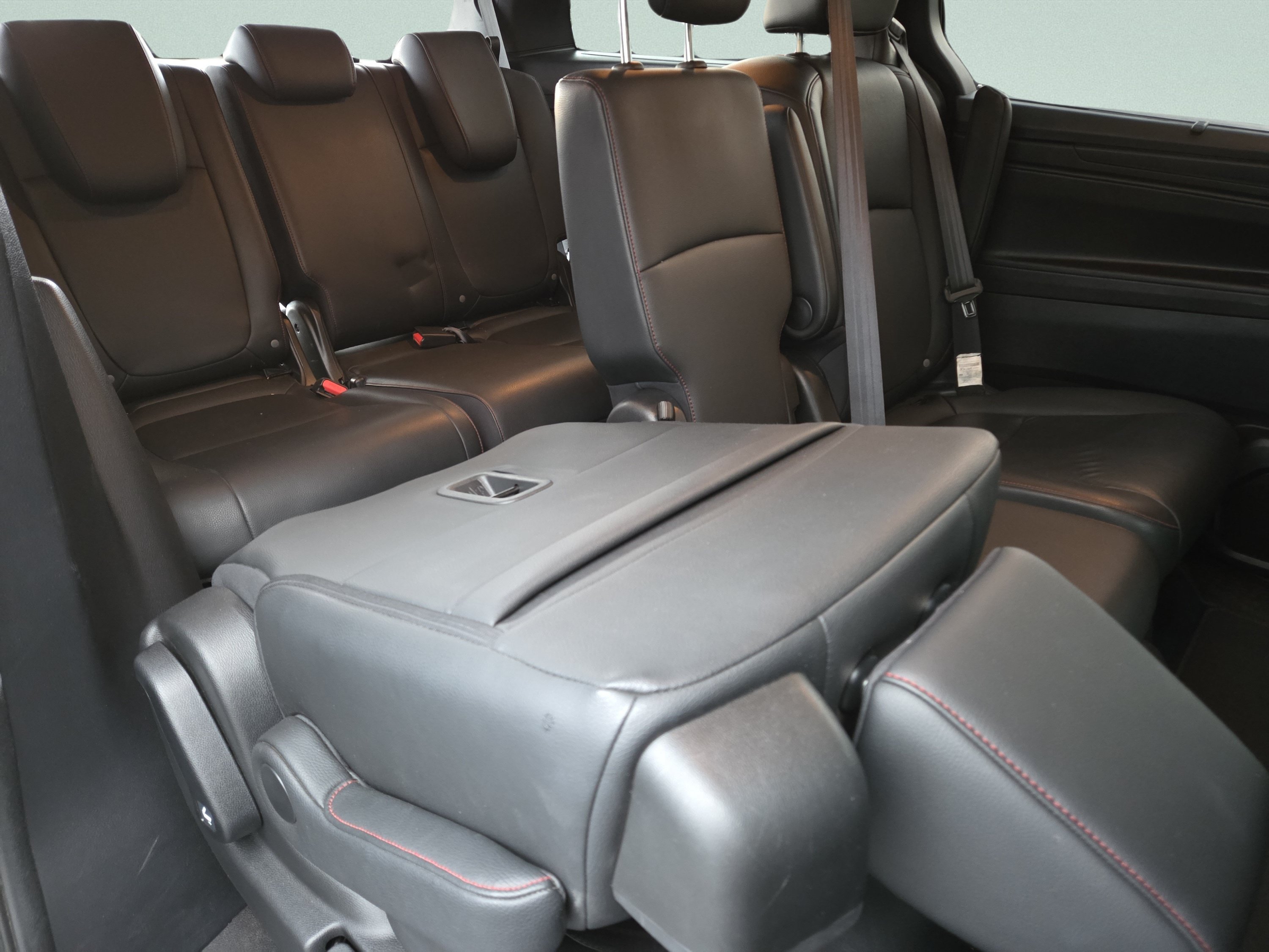 Used 2025 Honda Odyssey Sport-L image 5