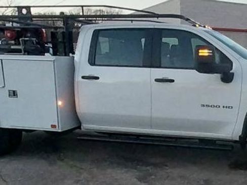 Used 2022 Chevrolet Silverado 3500 W/T w/ WT Fleet Convenience Package image 2