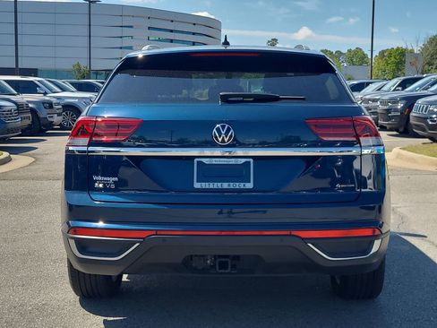 Used 2023 Volkswagen Atlas Cross Sport SE w/ Panoramic Sunroof Package AWD/4WD image 4