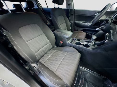 Used 2021 Kia Sportage LX image 15
