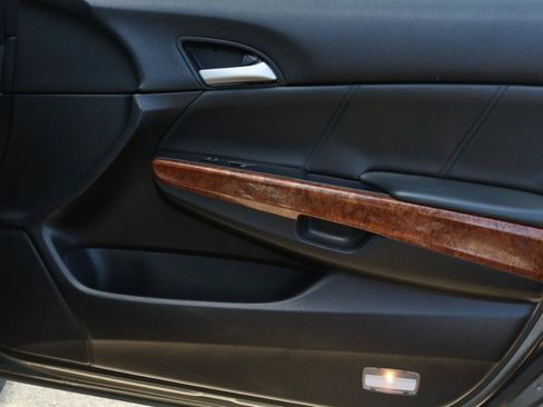 Used 2012 Honda Accord EX-L image 37