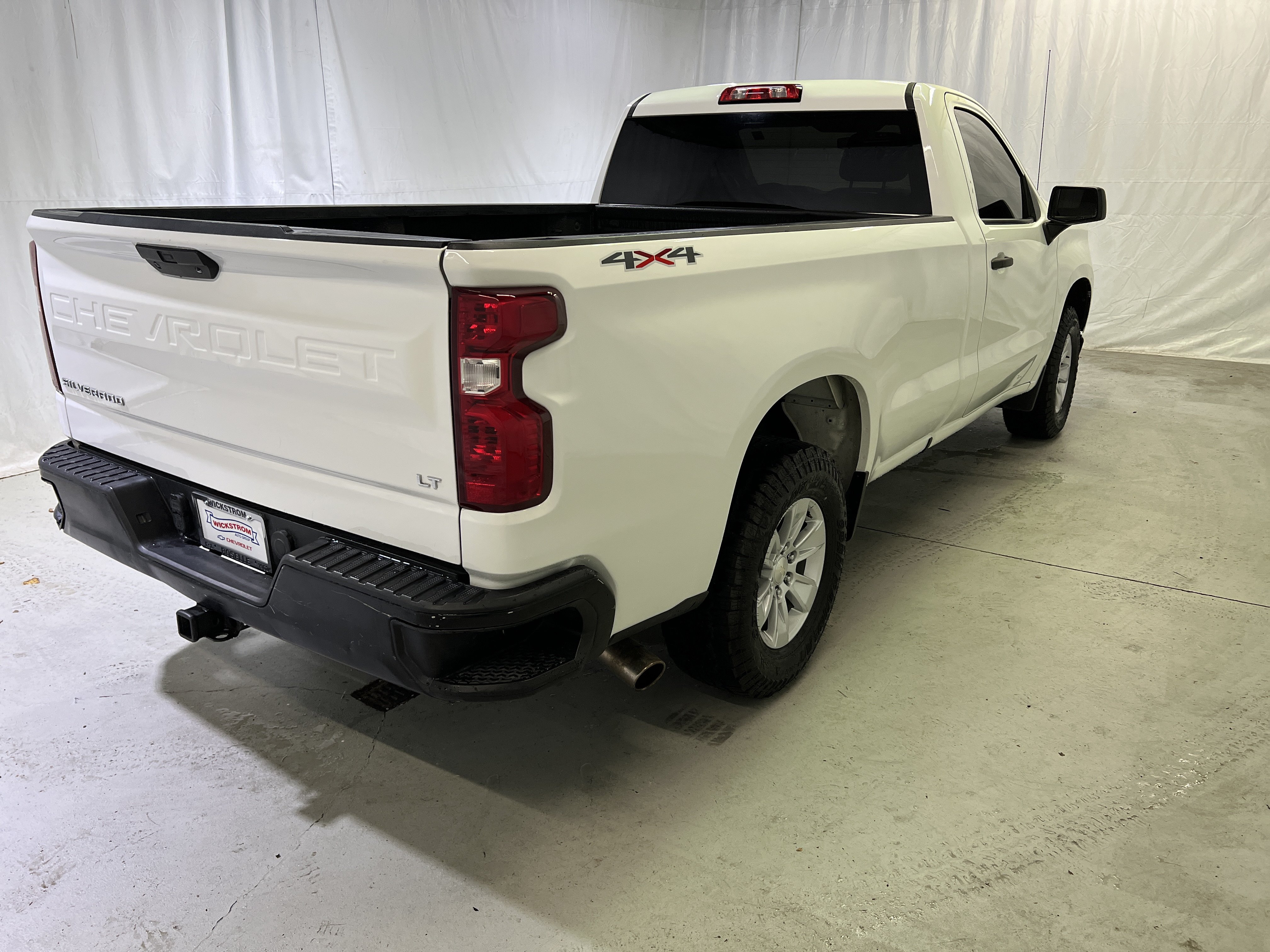 Used 2020 Chevrolet Silverado 1500 W/T w/ WT Value Package AWD/4WD image 11