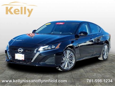 Certified 2024 Nissan Altima 2.5 SL image 1