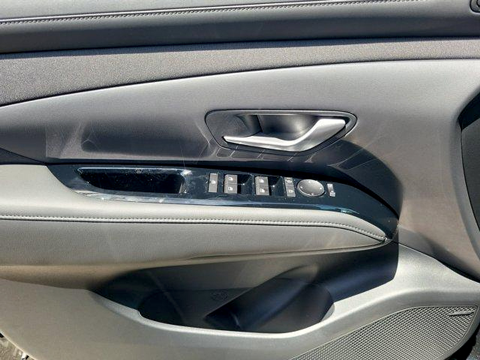 New 2026 Hyundai Tucson Limited AWD/4WD image 8
