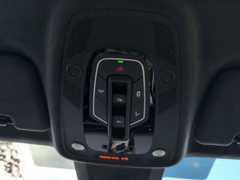 New 2025 Audi RS Q8 performance image 7