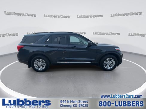 Used 2022 Ford Explorer XLT w/ Equipment Group 202A AWD/4WD image 9