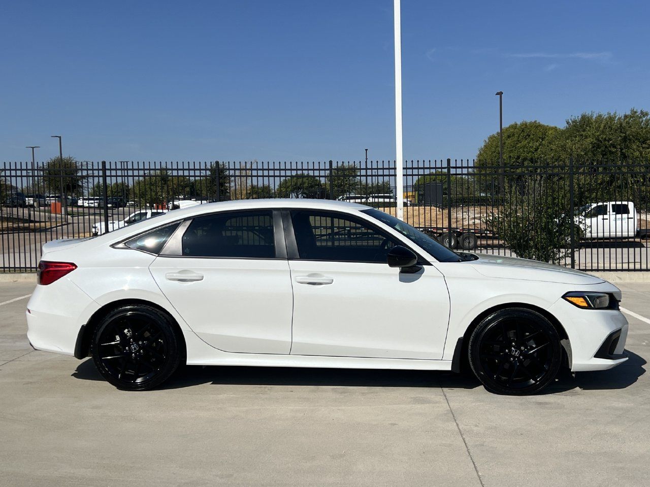 Used 2024 Honda Civic Sport image 3