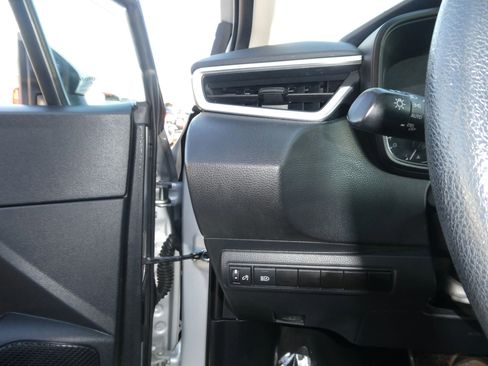 Used 2021 Toyota Corolla LE image 15