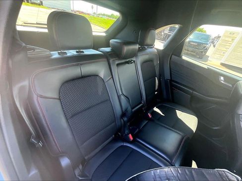 Used 2025 Ford Escape ST-Line AWD/4WD image 25