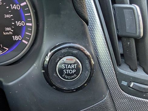 Used 2014 INFINITI Q50 2.0t w/ Moonroof Package image 37