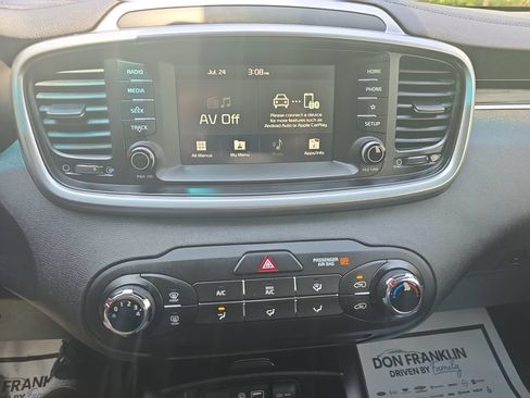Used 2020 Kia Sorento LX AWD/4WD image 21
