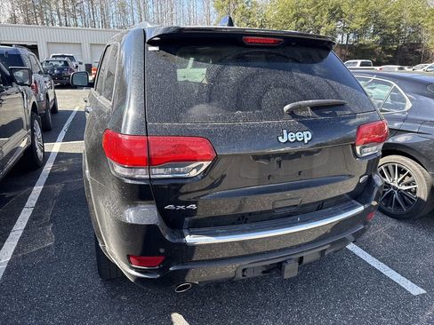 Used 2017 Jeep Grand Cherokee Overland w/ Jeep Active Safety Group image 17