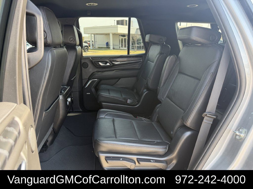 Used 2023 GMC Yukon Denali RWD image 34