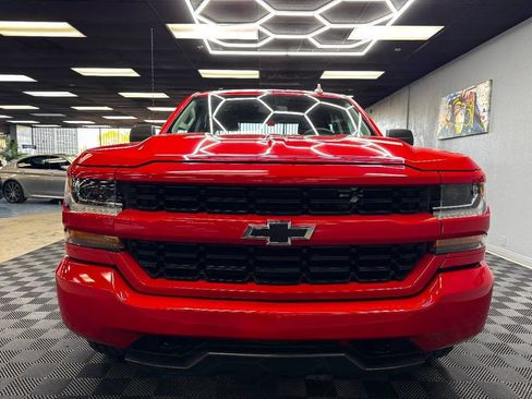 Used 2018 Chevrolet Silverado 1500 Custom w/ Custom Value Package AWD/4WD image 3