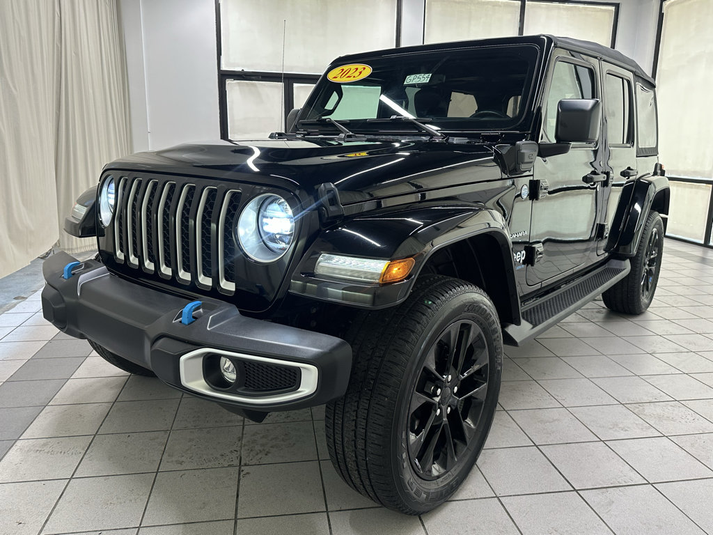 Used 2023 Jeep Wrangler Unlimited Sahara w/ Cold Weather Group AWD/4WD image 13