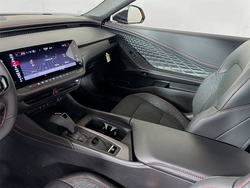 Used 2025 Dodge Charger R/T w/ Quick Order Package 25M R/T image 25