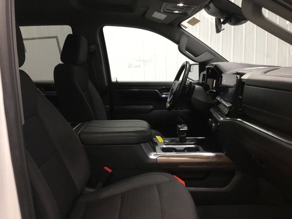 Used 2024 Chevrolet Silverado 1500 RST AWD/4WD image 20
