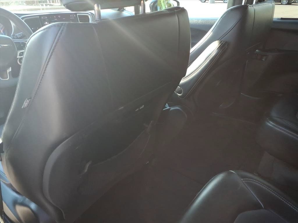 Used 2025 Chrysler Pacifica Select FWD image 16