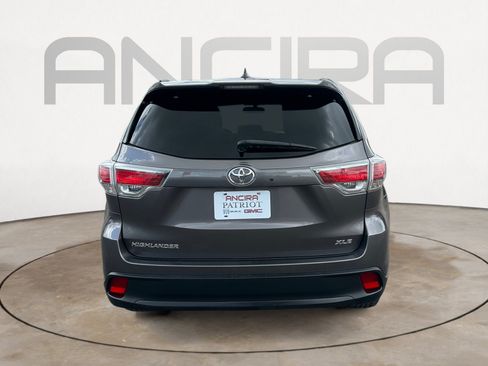 Used 2016 Toyota Highlander XLE FWD image 9