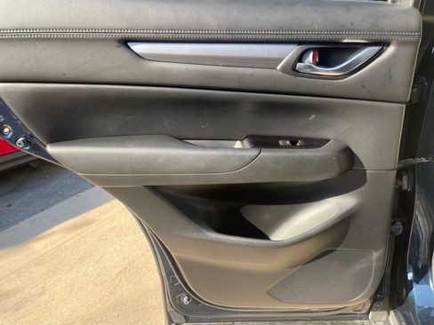 Used 2021 MAZDA CX-5 Touring FWD image 19