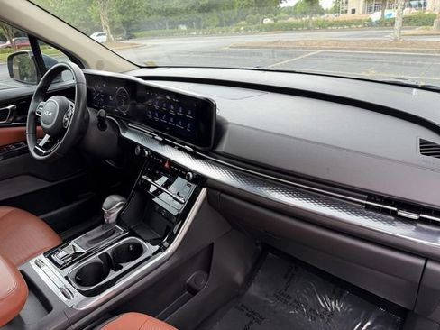 Certified 2024 Kia Carnival SX Prestige FWD image 48