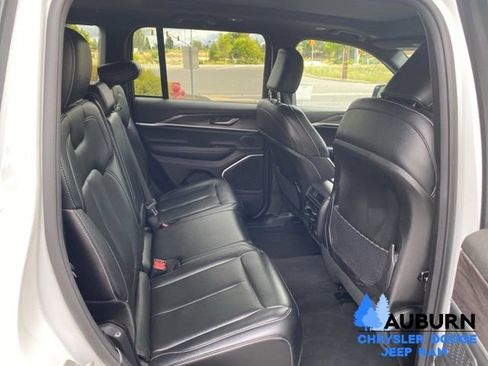 Used 2024 Jeep Grand Cherokee Limited 4xe AWD/4WD image 18