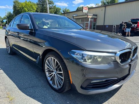 Used 2017 BMW 530i xDrive image 3