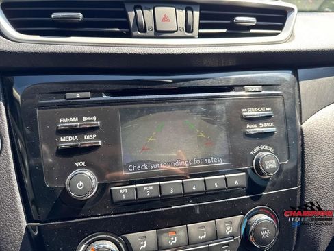 Used 2016 Nissan Rogue FWD image 12