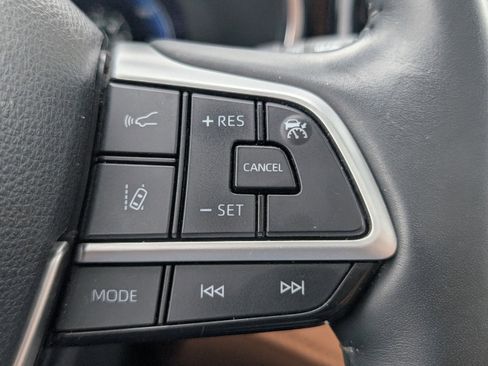 Used 2024 Toyota Highlander Platinum image 15