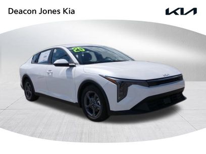New 2025 Kia K4 LXS