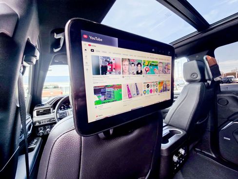 Used 2023 GMC Yukon XL Denali w/ Max Trailering Package image 14