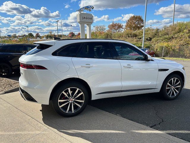 Certified 2023 Jaguar F-PACE R-Dynamic S AWD/4WD image 6
