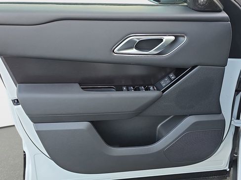 New 2026 Land Rover Range Rover Velar Dynamic SE AWD/4WD image 28